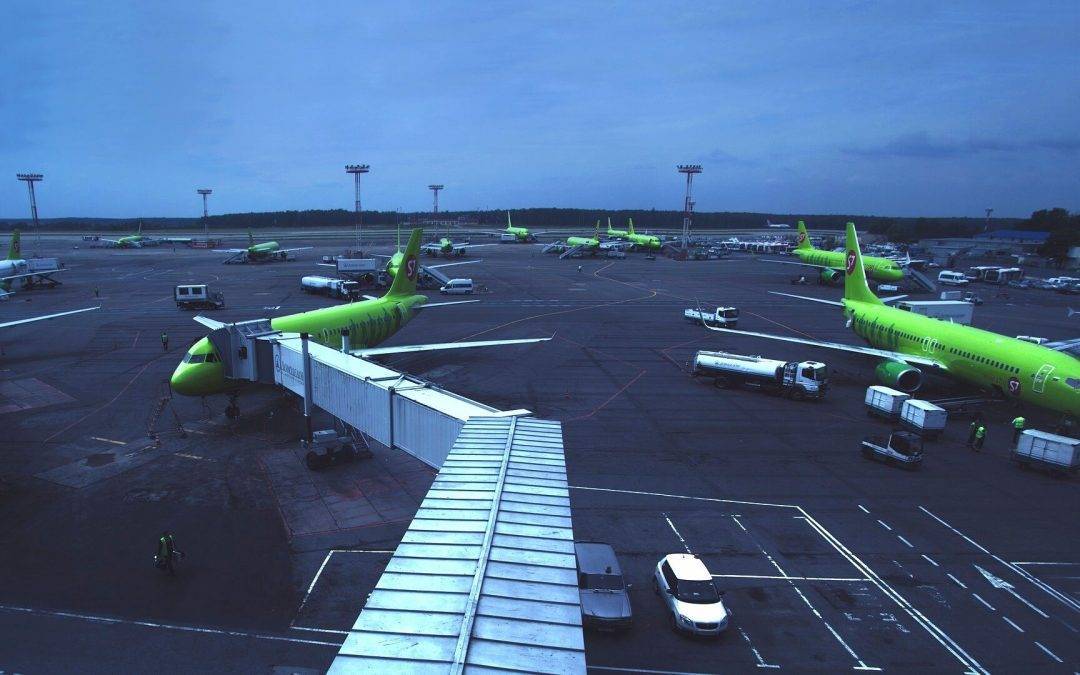E-Fuels: A Realistic Alternative for Powering Aviation?
