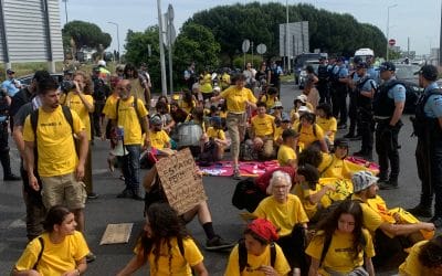 Actions disrupt four European airports demanding urgent reduction of air traffic